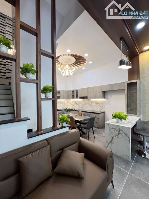 Nhà Đẹp Tân Hương, Tân Phú, 56m2 (5.1 x 11), 4 Tầng, 4 PN, Chỉ 8 Tỏi 3 - 5