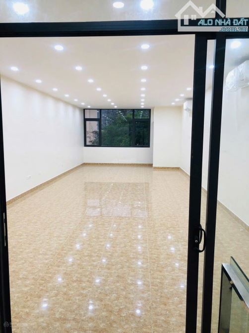 Cho thuê nhà ngõ 106 Hoàng Quốc Việt - Diện tích 60m2 x 7 tầng mới xây có Thang Máy - 2