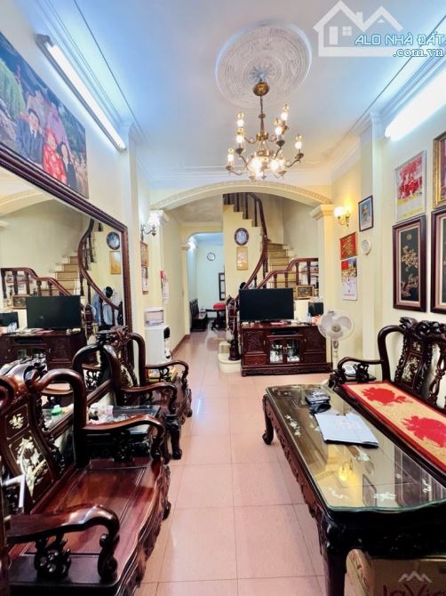 Khu vực đông dân cư, Trường học các cấp, các trường đại học quốc gia, Đại học, các T - 5