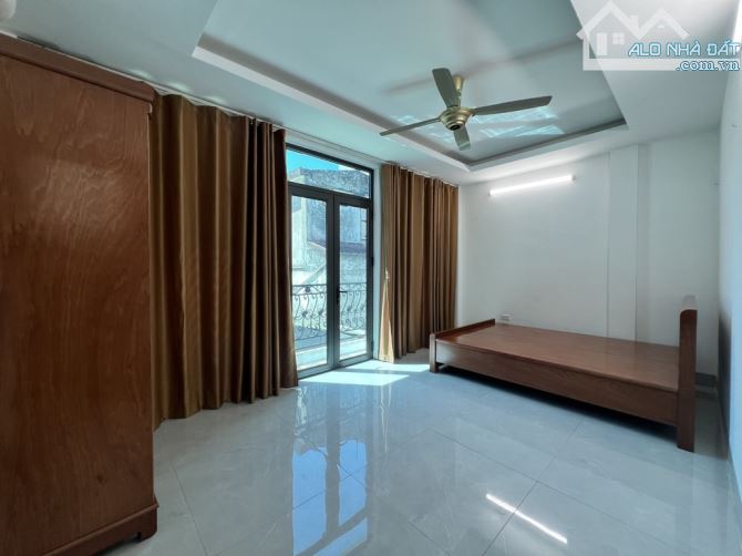 KHƯƠNG TRUNG-THANH XUÂN -45m2- mặt tiền 5.5m - vài chục mét ra phố , oto - 5