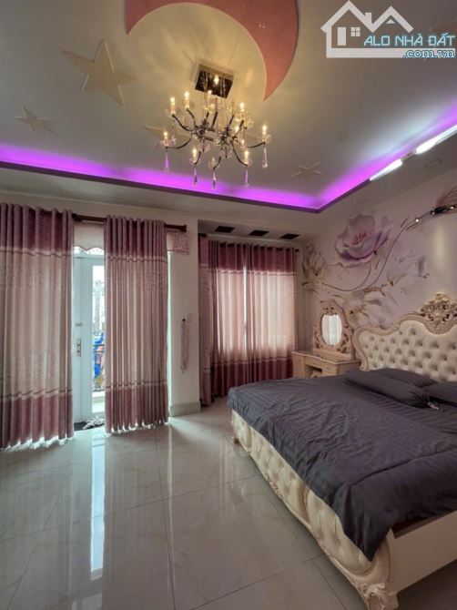 Chủ kẹt tiền bán gấp nhà 4 tầng khu Tên Lửa- ngang 6m x 14m- 4 tầng giá  hơn 10 tỷ - 5