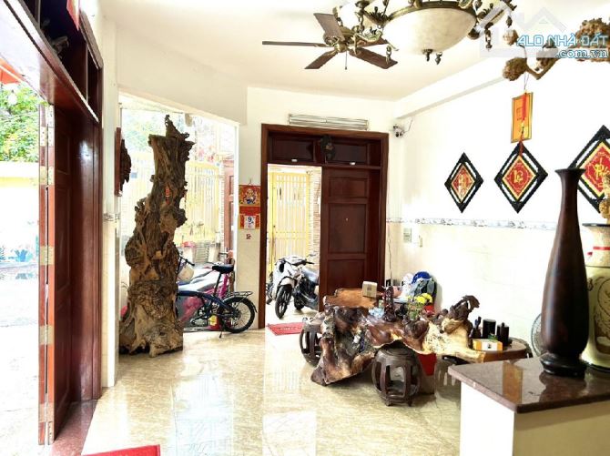 NGAY ĐH HỒNG BÀNG - LÔ GÓC KHÔNG LỘ GIỚI - 7 TẦNG - DÒNG TIỀN 54 TRIỆU/ TH - GIÁ TL - 5