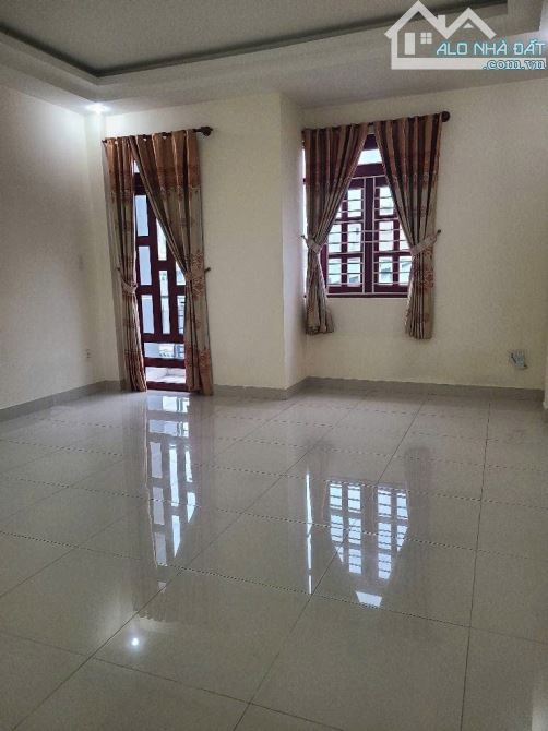 Nhà 4 tầng  cạnh sân bay  Bạch Đằng  P2  Tân Bình  Đường 8m thông  5.1x17.4m  Giá 15.5 Tỷ - 5
