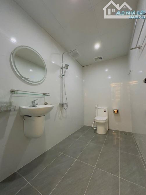 CĂN GÓC 2 MẶT THOÁNG – FULL NỘI THẤT – TÒA HIẾM NGƯỜI BÁN - DT 108M -GIÁ 6.98 TỶ - CHUNG C - 5