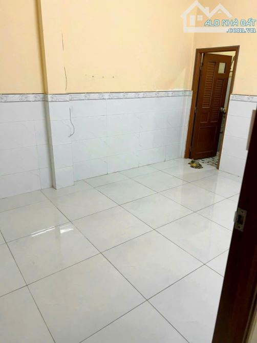 Bán Nhà Giá Rẻ 88m2 , 2 tầng 4PN .Hẻm 28 Lương Văn Can Quận 8 Chỉ 4,4 tỷ - 5