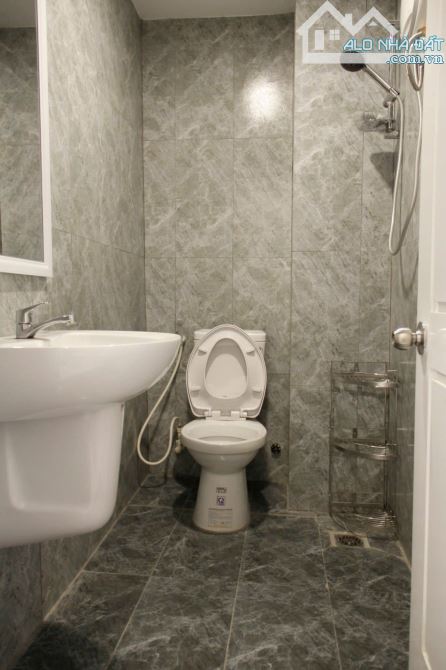 Cho thuê căn hộ Q4, đường Khánh Hội, gần ĐH Luật, ĐH Nguyễn Tất Thành, Chợ Xóm Chiếu - 5