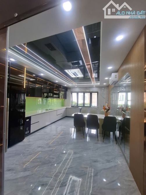 BÁN NHÀ ĐẸP - TRUNG MỸ TÂY - Q12 - HẺM XE TẢI TRÁNH NHAU - GIÁ 7ty950 - 5