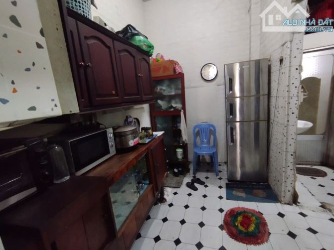 cho thuê nguyên căn nhà mặt tiền đường Cách Mạng Tháng Tám - 5