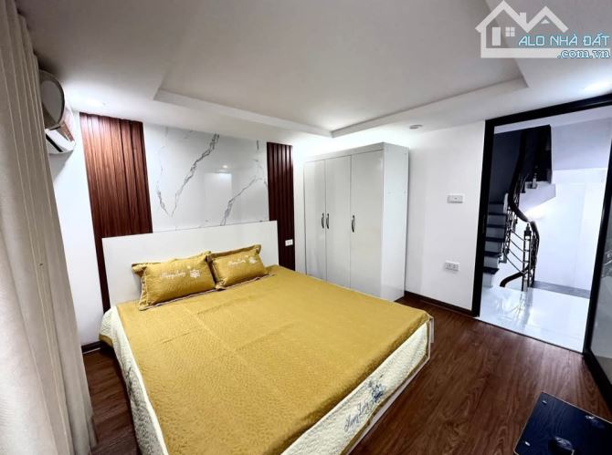 BÁN NHÀ MẶT NGÕ  VĂN HƯƠNG ĐÔNG ĐA 24M2;5 TẦNG;MẶT 3,5;3 PN;5,18 TỶ.NHÀ TRUNG TÂM QUẬN CHÍ - 5
