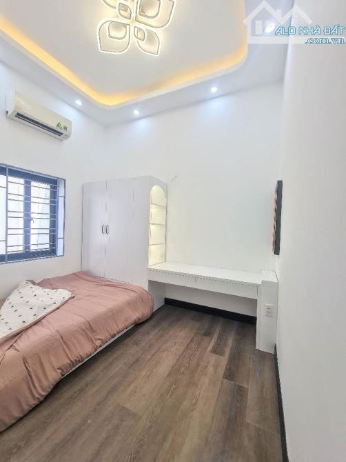 LĨNH NAM - 48m2-  Ô TÔ ĐỖ CỬA - ngõ thông - 5