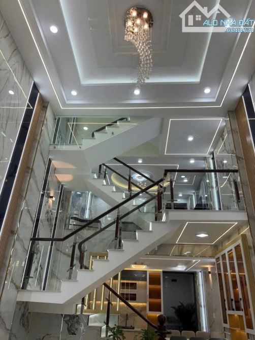 Nhà đẹp hẻm nhựa 8m,thông đường Huỳnh Thị Hai và Nguyễn Ảnh Thủ,Quận 12,4.5*15m,nhỉnh 5 Tỷ - 5