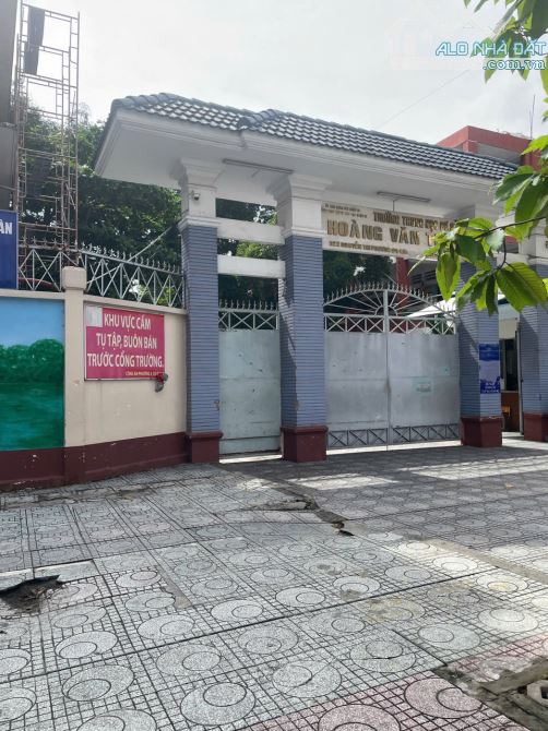 Bán nhà  Nguyễn Tri Phương, Q10 – 2 Tầng, 3 Mặt Hẻm, Giá Rẻ Bất Ngờ!Chỉ nhỉnh 5 tỷ - 7