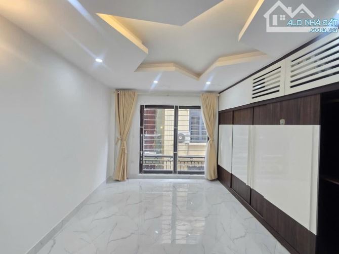 BÁN NHÀ NGUYÊN CĂN LÔ GÓC 5 TẦNG PHỐ 8/3-38M-MT 4.7M-OTO ĐỖ CỔNG-CHỈ 7.4 TỈ - 6
