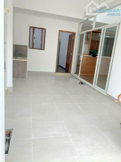 Bán nhà MT Gò Ô Môi, Phú Thuận, Quận 7. DT 208m2, ngang 14m, thu 40tr/tháng. Nhỉnh 10ty - 6