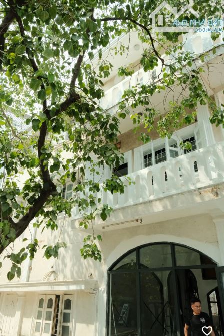 Bán gấp gần 990m2 MT Dương Quảng Hàm giá đầu tư tại GV - 6