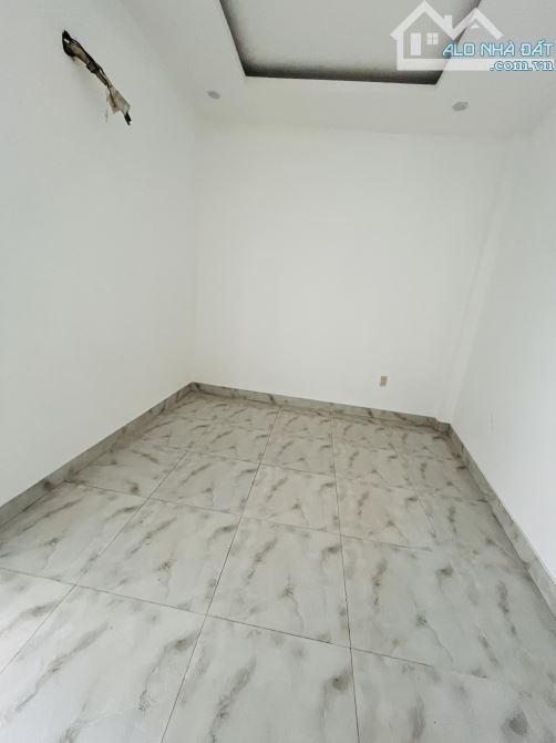🏡  NGUYỄN XIỂN Q9. 57m2,  2 TÂNG ĐÚC - HẺM  THÔNG  XE HƠI, HƠN 4 tỷ  (còn - 6