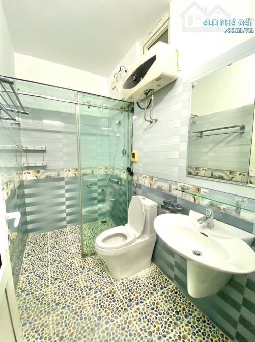 🏠 Căn nhà tại phân lô Văn Cao thông Trung Lực Hải An   - Diện tích: 60m² x 4 tầng - 6