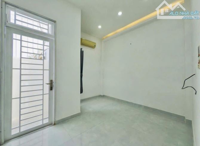 Bán gấp nhà hẻm 1/ 4.5m ngay CMT8, Tân Bình. Giá: 3.2 Tỷ / 54.6m2. SHR, công nhận đủ - 6