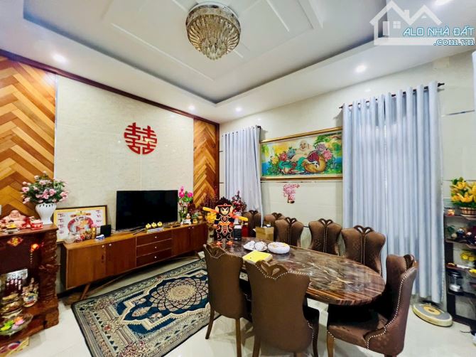 Biệt thự Gò Cát 6 Long Tâm - Bà Rịa căn góc 2 mặt tiền DT: 200m2 ; Giá Bán: 8 tỷ - 6