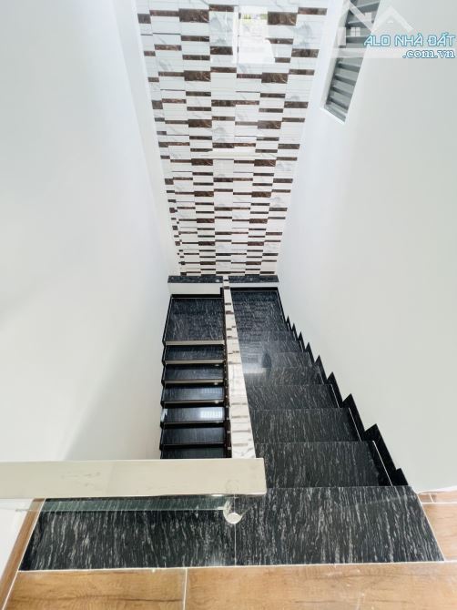 Nhà Đẹp Tân Hương, Tân Phú, 56m2 (5.1 x 11), 4 Tầng, 4 PN, Chỉ 8 Tỏi 3 - 6