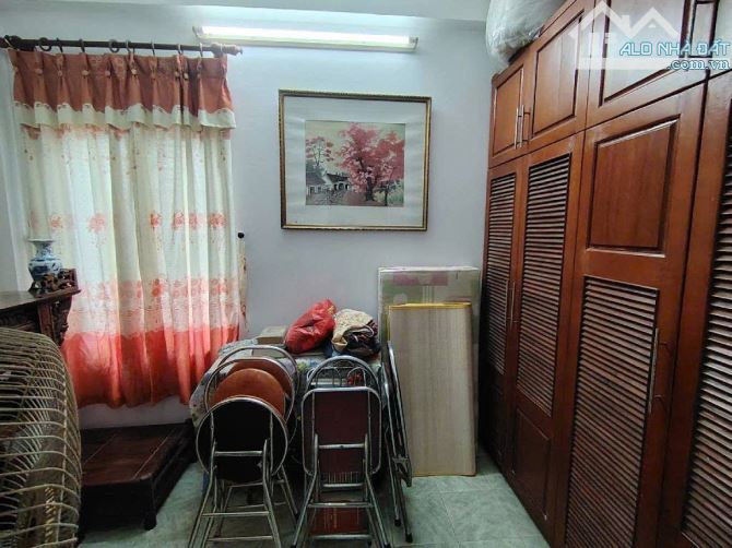 Nguyễn Lương Bằng - Ngõ ba gác quay xe - Gần ô tô - Lô góc 2 thoáng - Nhà dân xây chắc chắ - 6