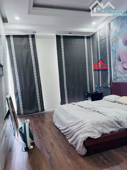 HN054 (NP204) 🆘 Hạ giá thêm 8tỉ còn 13 tỷ ( giá cũ 21 tỉ) 🆘 Cần Bán Gấp Biệt Thự Ngang 1 - 6