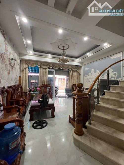 Chủ kẹt tiền bán gấp nhà 4 tầng khu Tên Lửa- ngang 6m x 14m- 4 tầng giá  hơn 10 tỷ - 6