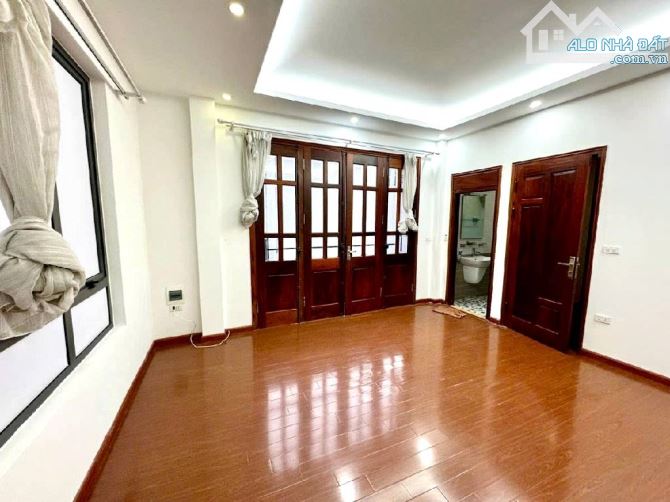 VƯƠNG THỪA VŨ-PHÂN LÔ QUÂN ĐỘI - LÔ GÓC - 5 TẦNG - Ô TÔ TRÁNH - NGÕ THÔNG - KINH DOANH - 6