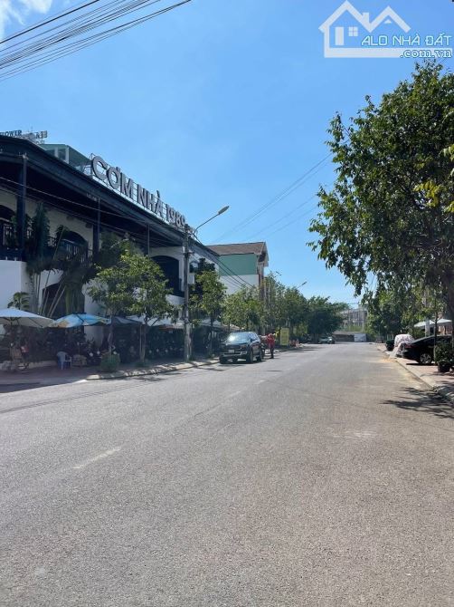 Bán đất mặt tiền đường Lâm Văn Thạnh - 6
