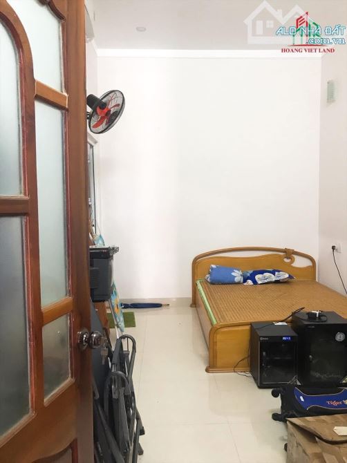 Bán căn nhà 1 trệt 1 lầu mặt tiền đường Phó Đức Chính Dt:6x16,53 (thổ cư 100%) hướng Đông - 6