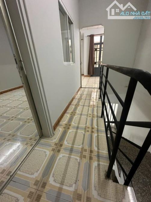 NHÀ GIÁ HIẾM KHU TÊN LỬA , 5.2 X 8.2 , 1 TRỆT 1 LẦU , HẼM XE HƠI ĐƯỜNG SỐ 6 GẦN ĐƯỜNG SỐ 1 - 6