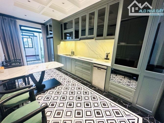 PHỐ THỊNH LIỆT -Trung tâm và gần Quận Ủy Hoàng Mai,-Ô TÔ ĐỖ CỬA - 50m2- 5 tầng - 6