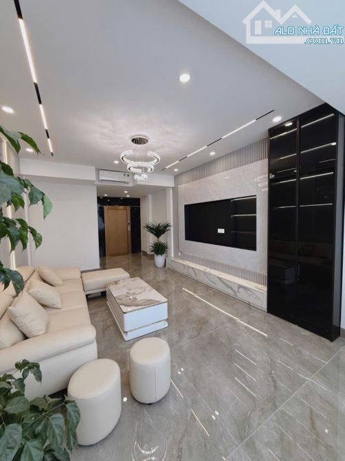 NHÀ NGỌC THỤY 7 TẦNG THANG MÁY - 44M2 - NGÕ Ô TÔ TRÁNH NHAU - NHỈNH 14 TỶ - 6