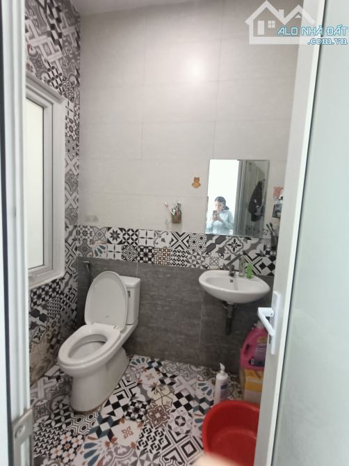 Chính chủ cần bán nhanh căn nhà 2 tầng đường lê đình lý - 6
