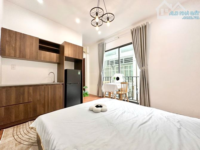 Căn hộ ngay trung tâm quận 1, cửa sổ đón nắng, gần UEH, đại học Hoa Sen, quận 3, quận 10 - 6