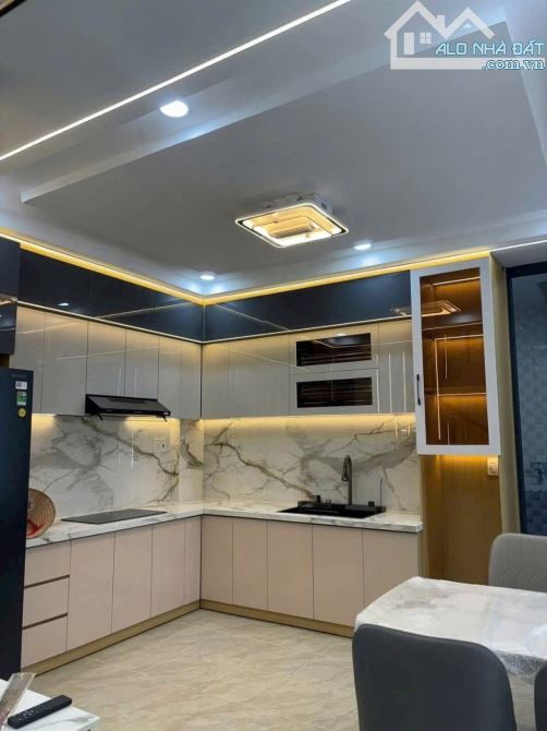 Nhà đẹp hẻm nhựa 8m,thông đường Huỳnh Thị Hai và Nguyễn Ảnh Thủ,Quận 12,4.5*15m,nhỉnh 5 Tỷ - 6