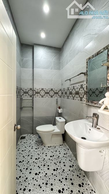 Nhà Lầu Góc 2 Mặt Tiền Trục chính Hẻm Lộ Nhựa Cách Vincom Hùng Vương 150m - 6