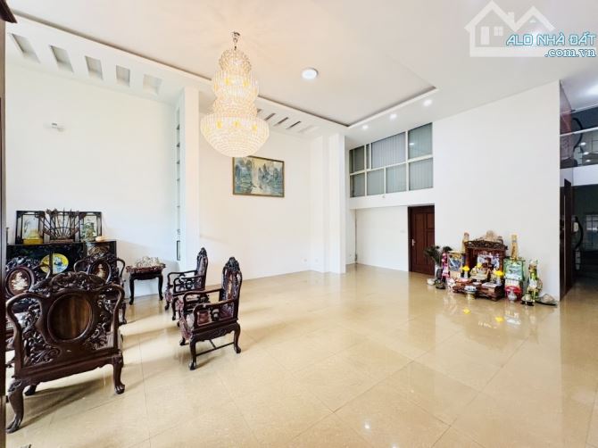 ❌❌❌ BÁN NHÀ BÁT KHỐI 215Tr/ m2 - 8 Tầng Thang Máy - Lô Góc - Ô Tô - 6