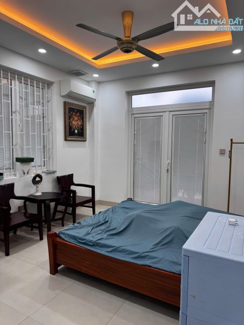 Bán Nhà MT Đường Nội Bộ Phạm Hùng - 4m x 18m - 72m.2- 3Lầu 4PN 5WC- F5 Q8 - 7