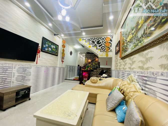 🚘 QUẬN 8 – NHÀ 3 TẦNG MỚI ĐẸP – XE HƠI TỚI CỬA 🏡 💰 Giá chỉ nhỉnh 8 tỷ 📐 - 7