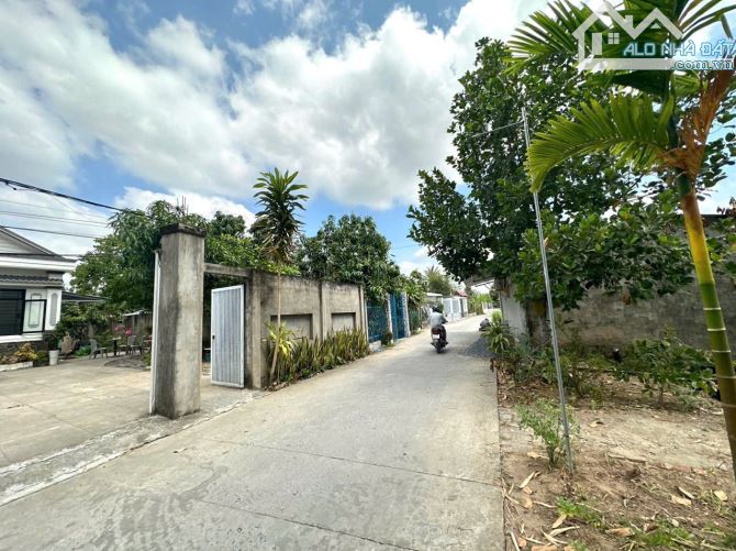 CG.BIỆT THỰ VƯỜN SIÊU CHILL DỌN VÀO Ở NGAY  GIÁP LỘ OTO, GIÁP SÔNG- 874m2- 4 PHÒNG NGỦ - 7