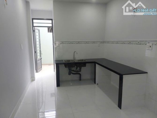 BÁN NHÀ KHU VIP SONG HÀNH HÓC MÔN 56M2 - 2 TẦNG MỚI Ở NGAY - SHR , PHÁP LÝ CHUẨN CHỈ 3,6 T - 7