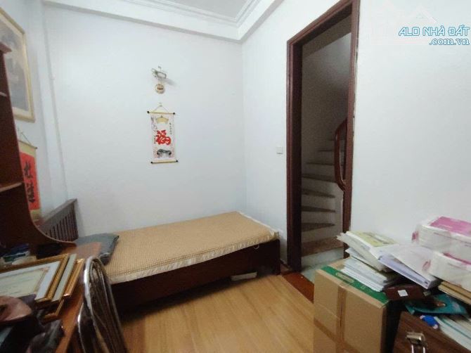Nguyễn Lương Bằng - Ngõ ba gác quay xe - Gần ô tô - Lô góc 2 thoáng - Nhà dân xây chắc chắ - 7