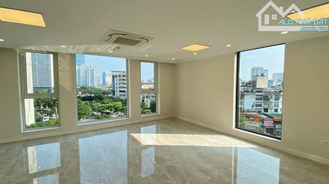 CHO THUÊ NHÀ NGUYÊN CĂN TẠI TRUNG KÍNH LỚN. DT: 80 M* 4 TẦNG , MT :5M ,GIÁ: 25 TRIỆU - 7