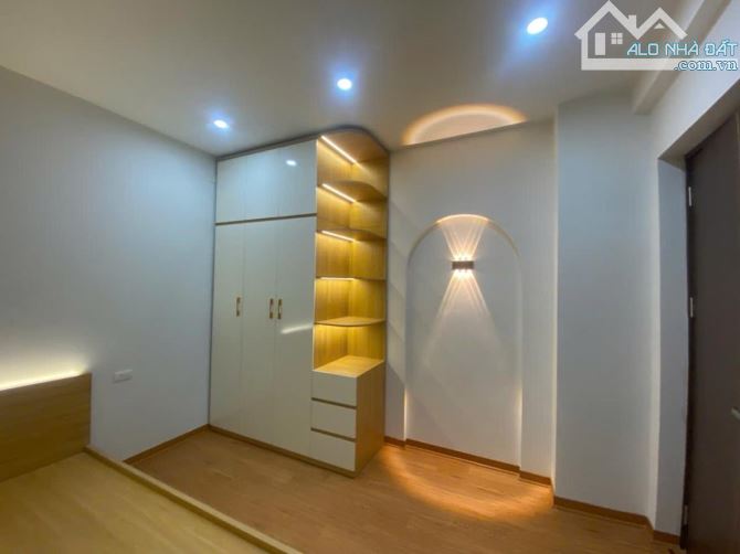 CĂN GÓC 2 MẶT THOÁNG – FULL NỘI THẤT – TÒA HIẾM NGƯỜI BÁN - DT 108M -GIÁ 6.98 TỶ - CHUNG C - 7