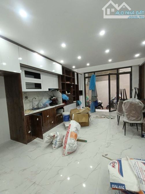 Bán nhà trung tâm quận Đống Đa, Ngõ rộng, Full Nội Thất, DT 41m2*6 Tầng* Giá 10,65 Tỷ - 7