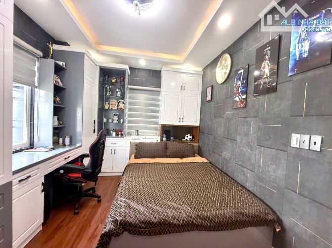 Bán nhà có thu nhập 100 tr/ tháng đường Tân Mỹ, Phường Tân Thuận Tây, Q7. gần trường ĐH - 7