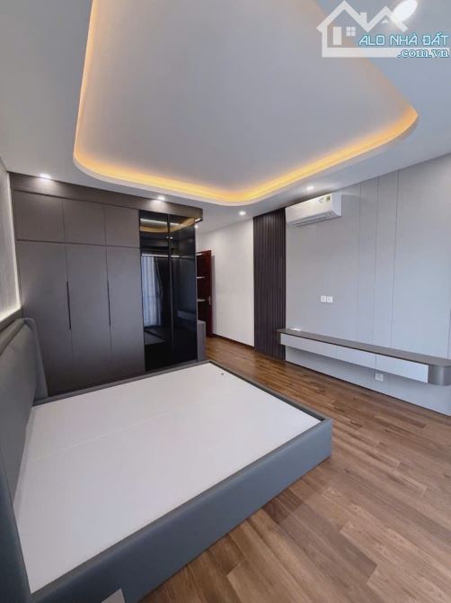 NHÀ NGỌC THỤY 7 TẦNG THANG MÁY - 44M2 - NGÕ Ô TÔ TRÁNH NHAU - NHỈNH 14 TỶ - 7
