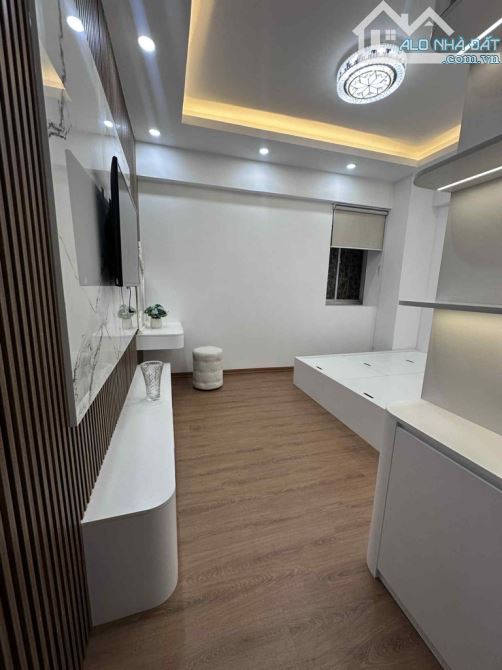 CĂN HỘ CHUNG CƯ Lilama 52 Lĩnh Nam-115m2 - 3 phòng ngủ-2 wc - 7