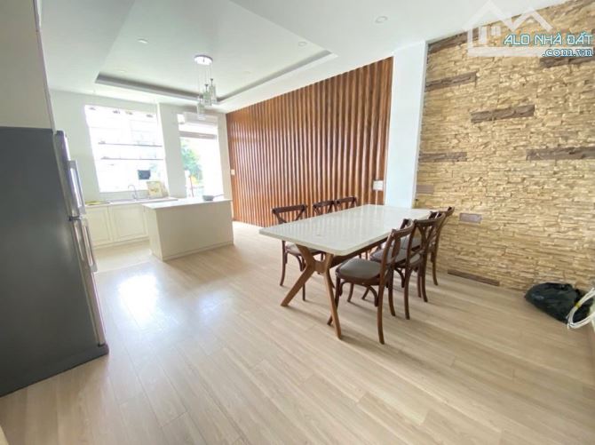 Nhà Mặt Tiền Trần Thánh Tông P.15, Q.Tân Bình-Ngang 4m dài 14m,  Giá chỉ 9,5 t - 7
